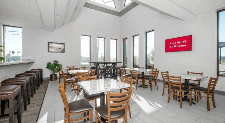 Red Roof Inn Gulfport - Biloxi Airport — photo 4