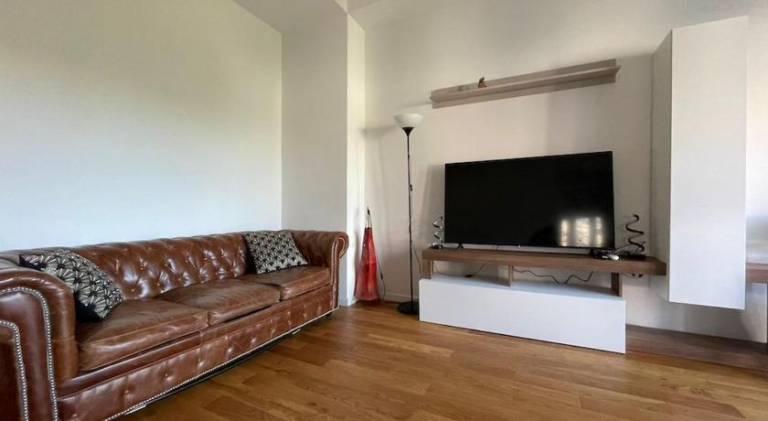 Spacious rental apartment | Pet-friendly in Malgrate