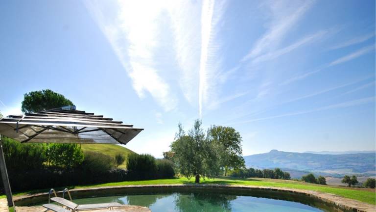 Villa with private pool, grill & yard — photo 2