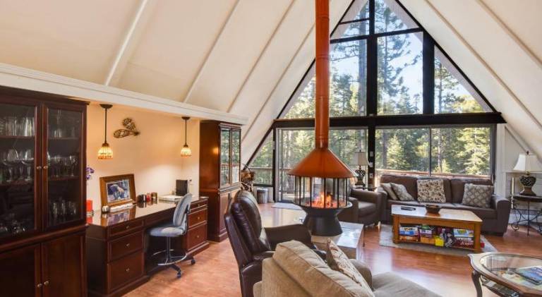 Big vacation home | Dogs allowed — photo 2