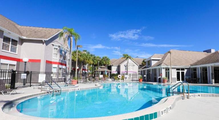 Disney Universal Family Resort Pool Gym — photo 2