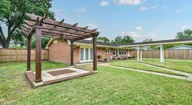 Fully equipped vacation home with yard | Suitable for remote work | Pets allowed — photo 4