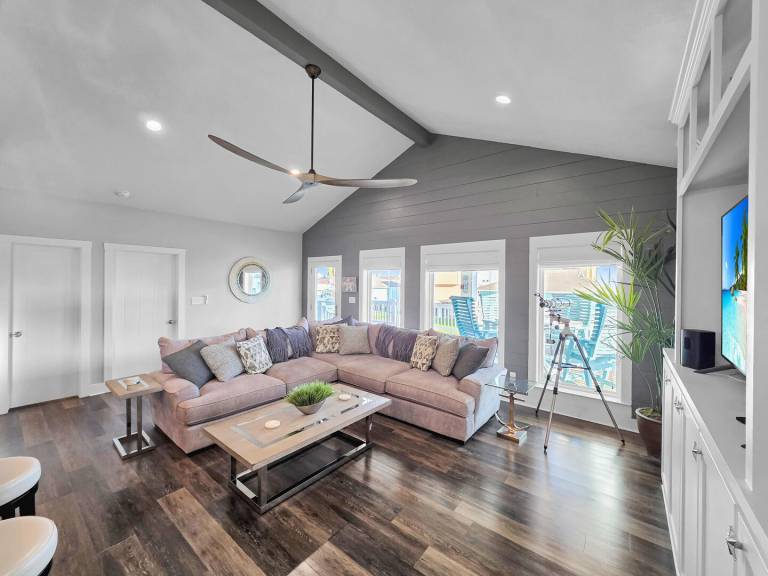 Family-oriented lovely vacation home with terrace | Pet-friendly — photo 5