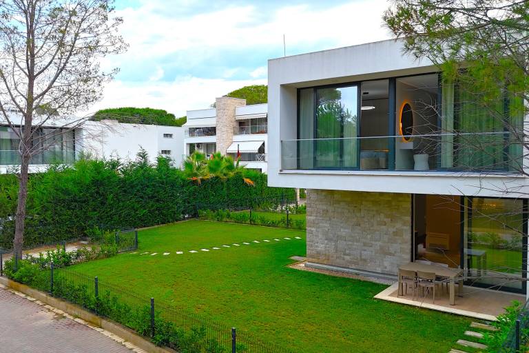 Villa  Plazhi San Pietro
