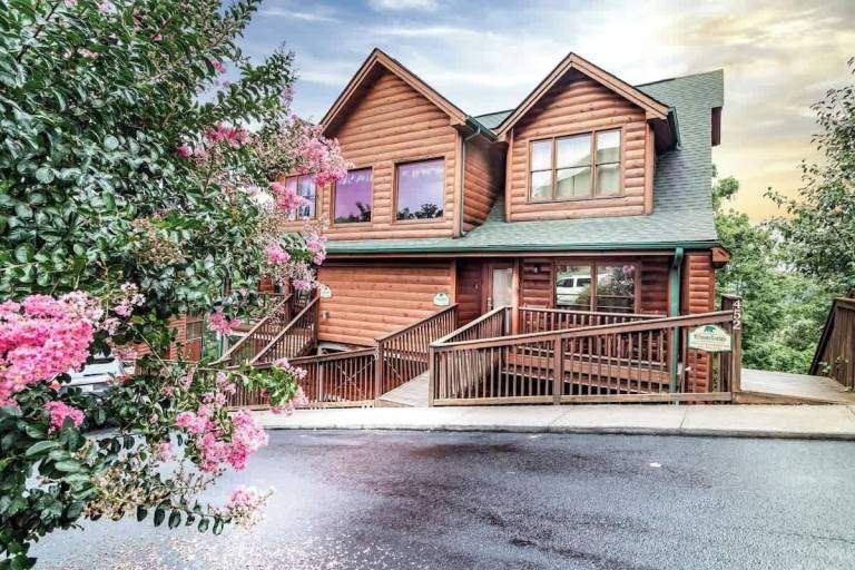 Cabin Pigeon Forge