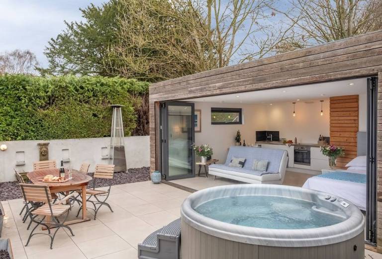 Apartment Burgess Hill