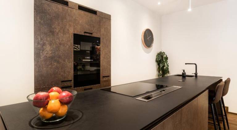 Luxury Prague Riverside Apartment — photo 4