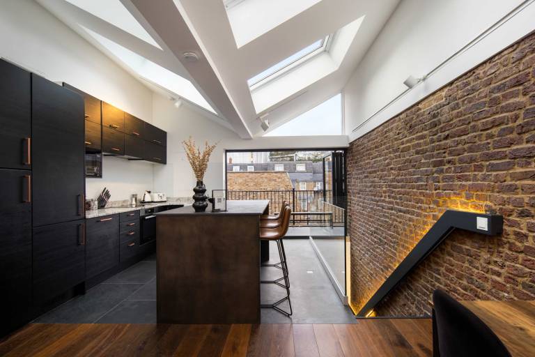1 Min Walk to Euston Station Luxury Townhouse