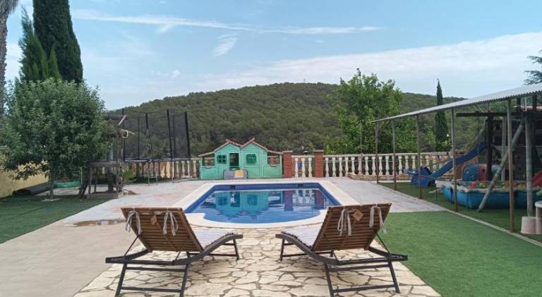 Vacation home with garden, patio & private pool | Perfect for remote work in Vilafranca del Penedes