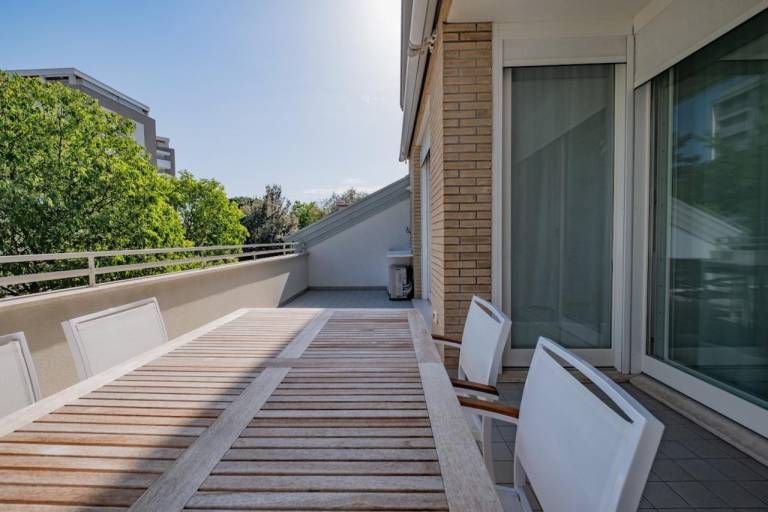 Holiday apartment with terrace — photo 3