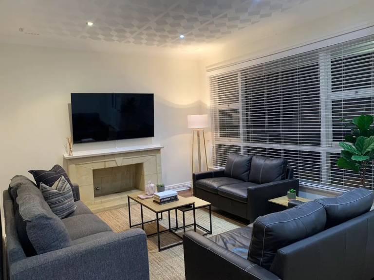Unwind Yokine Escape Pet Friendly