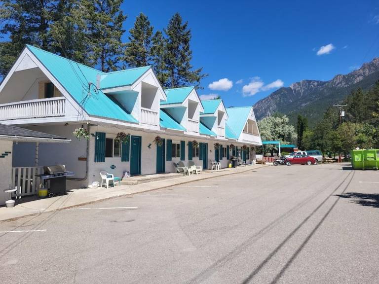 Apple Tree Inn — photo 4