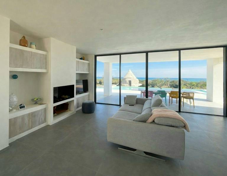 House with private pool, patio & hot tub | Water view | Good for workation — photo 2