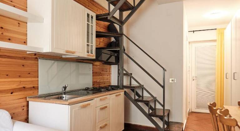 Serviced apartment with garden, terrace & pool — photo 2