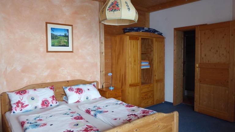 Rental apartment with terrace & heated pool | Mountain view | Pets are welcome in Woergl