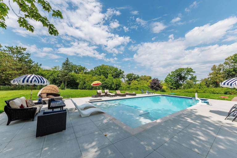 House Mequon