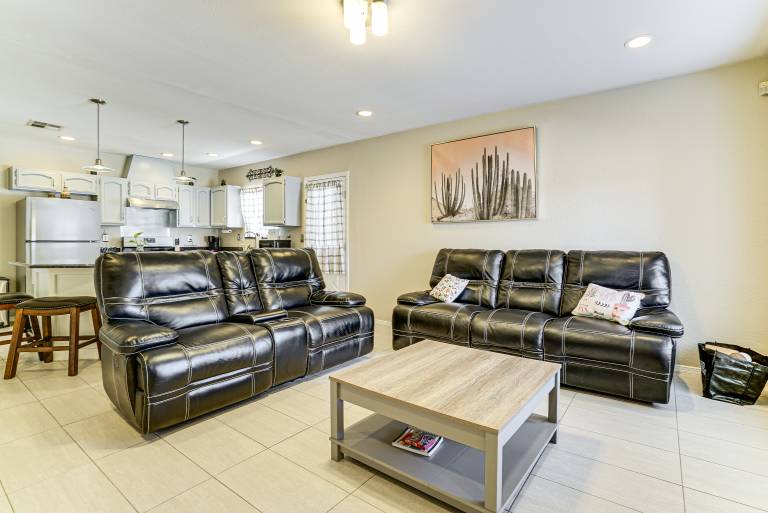 House  Montwood Heights