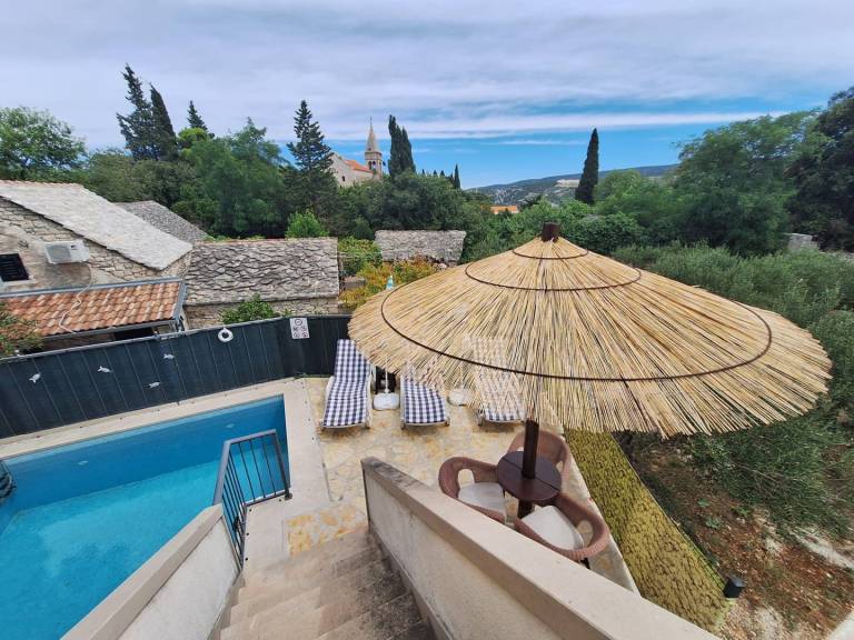 Fully equipped ample villa with barbecue, private pool & garden | Mountain view | Pets are welcome — photo 2