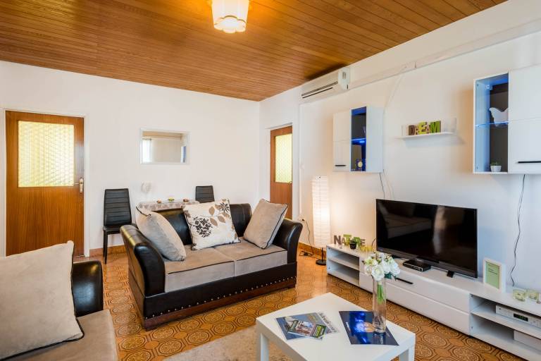 Holiday apartment with barbeque — photo 3