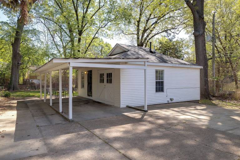 Cabin  Colonial Acres