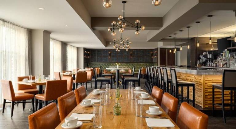 Hotel Indigo Naperville Riverwalk By IHG — photo 3