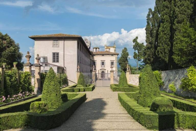 Casale San Donato In Collina
