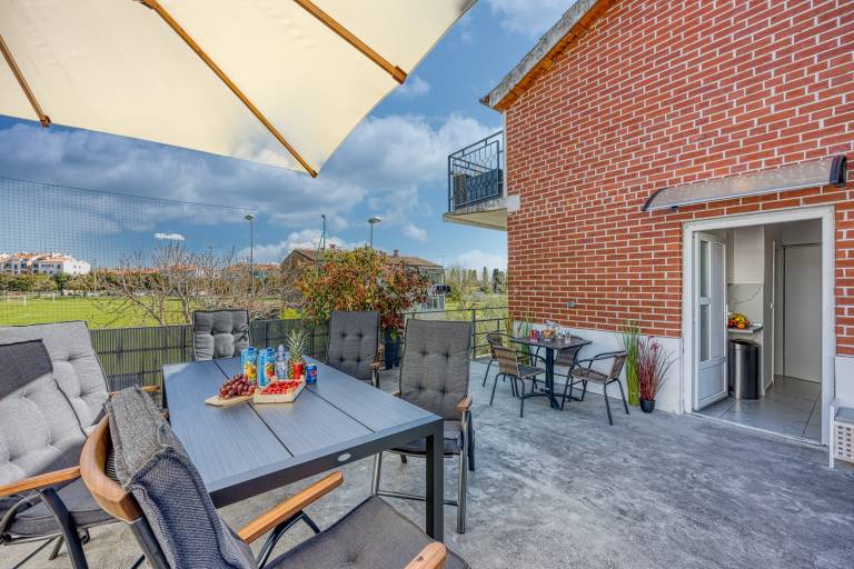 Beautiful holiday apartment with terrace & barbeque | Beach nearby | Pets are welcome in Umag