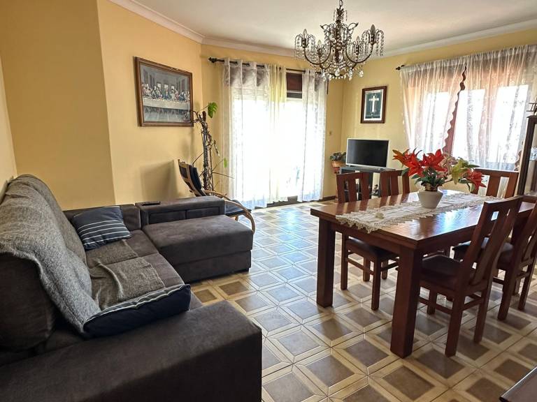 Apartment with 3 rooms for 6 persons in Braga
