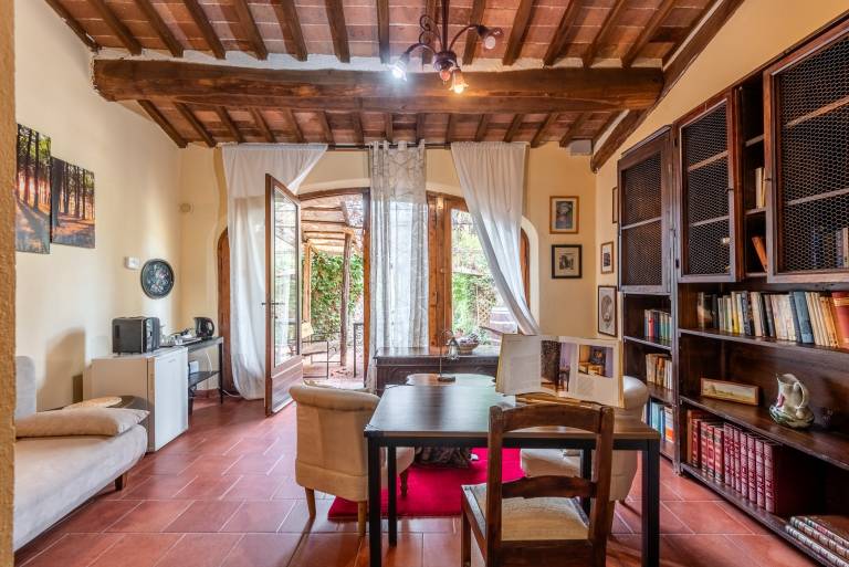 'Arco - Antiche Dimore' with Shared Pool, Wi-Fi, and Air Conditioning — photo 3