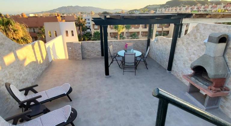Atico duplex en primera linea con piscina privada! — photo 3