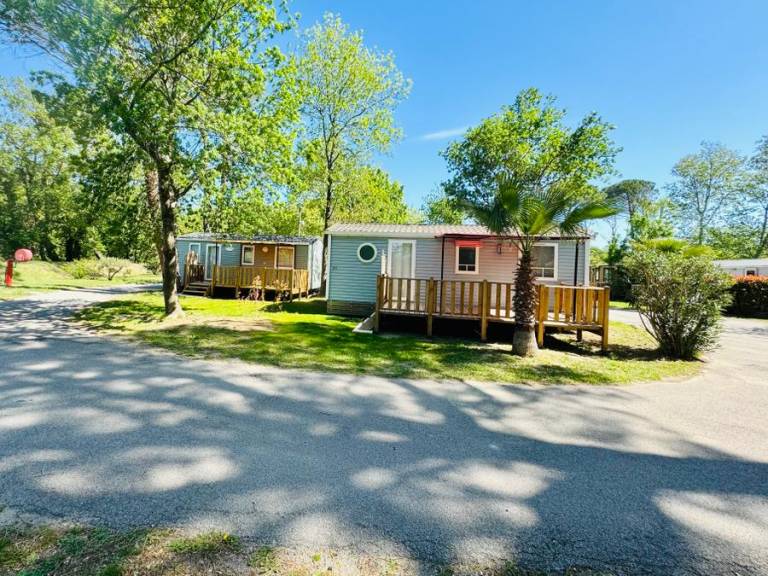 Mobile home with terrace & heated pool — photo 4
