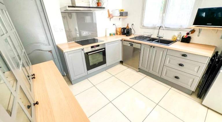 Fully equipped apartment with grill, terrace & garden | Good for workation | Pets allowed — photo 4