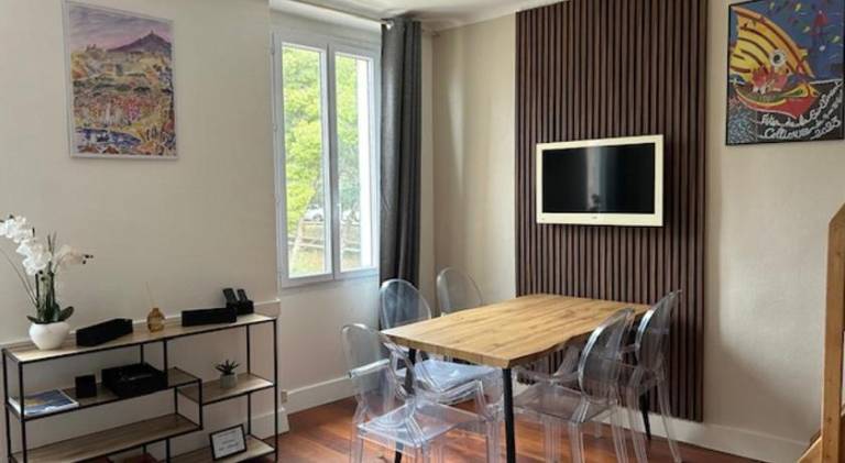 Holiday apartment | Beach nearby | Pet-friendly in Collioure