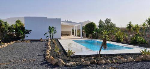 Villa  La Oliva