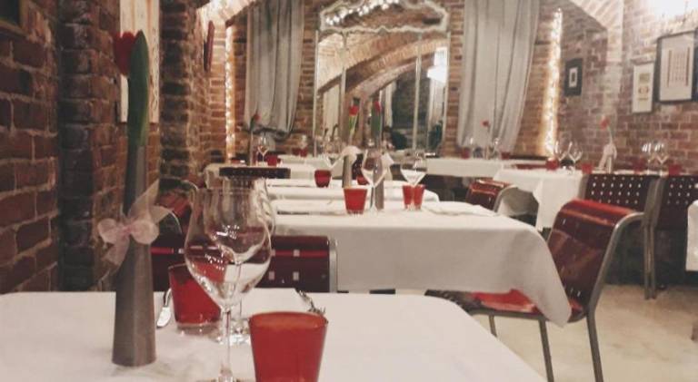 Cortiletto d'Alba camere con ristorante — photo 3
