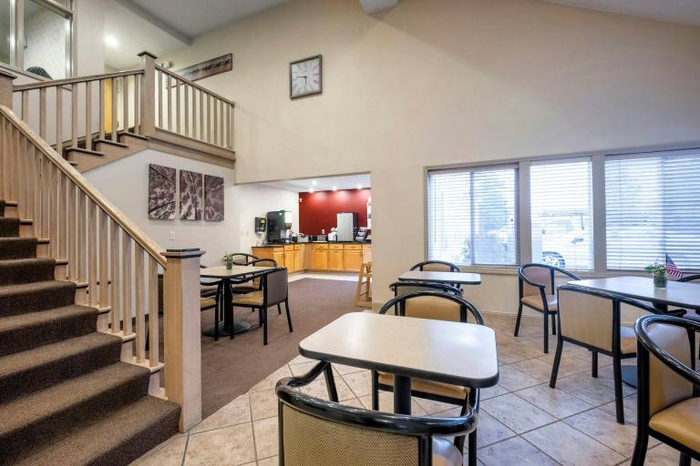 Red Roof Inn Clifton Park — photo 3