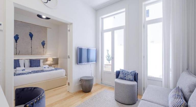 Rental apartment with patio | Next to Dom Luís I Bridge | Good for workation in Porto