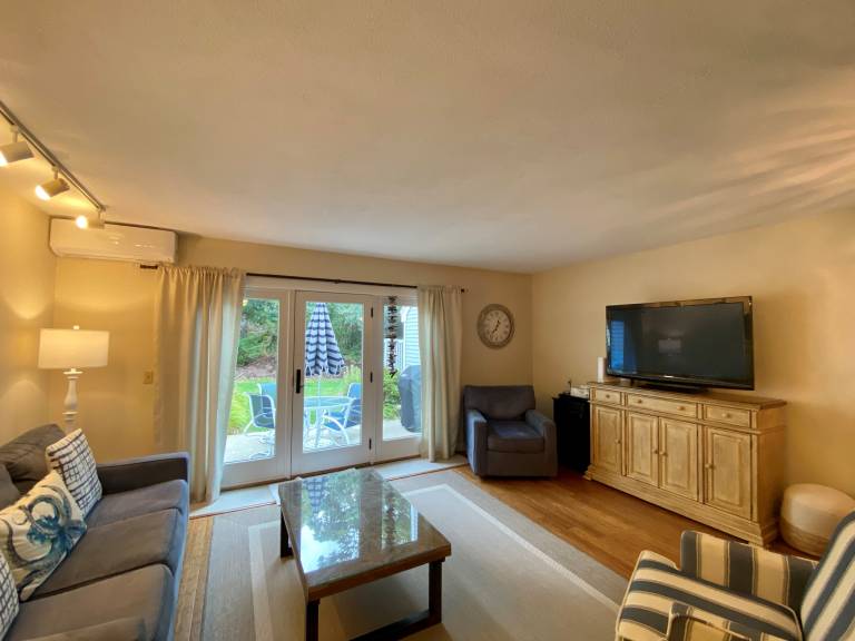 Condo  Brewster