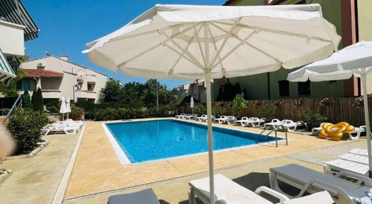 Apartment with pool | Beach nearby | Dogs allowed in Sveti Vlas