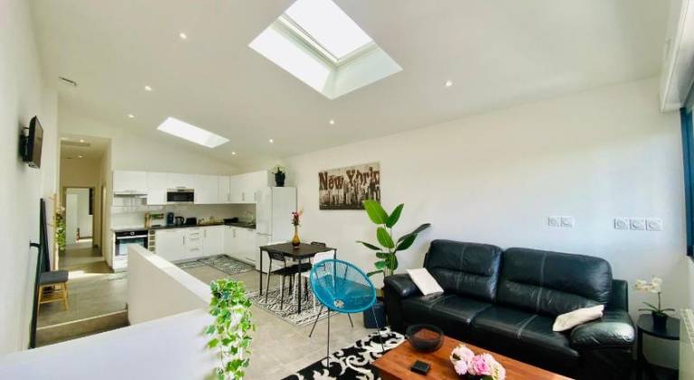 Apartment with 2 rooms for 4 persons in Villenave-d'Ornon