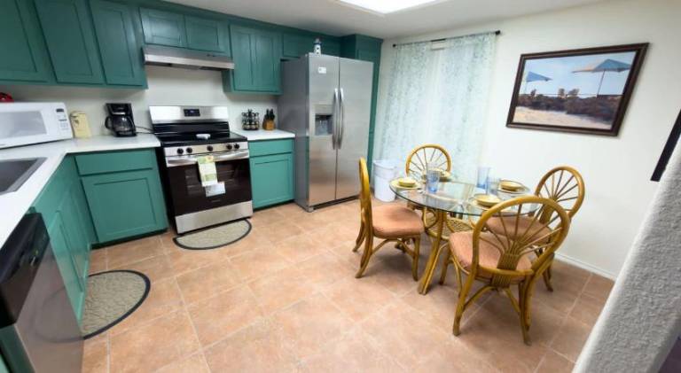 Charming vacation home with pool | Close to the beach | Pet-friendly — photo 4
