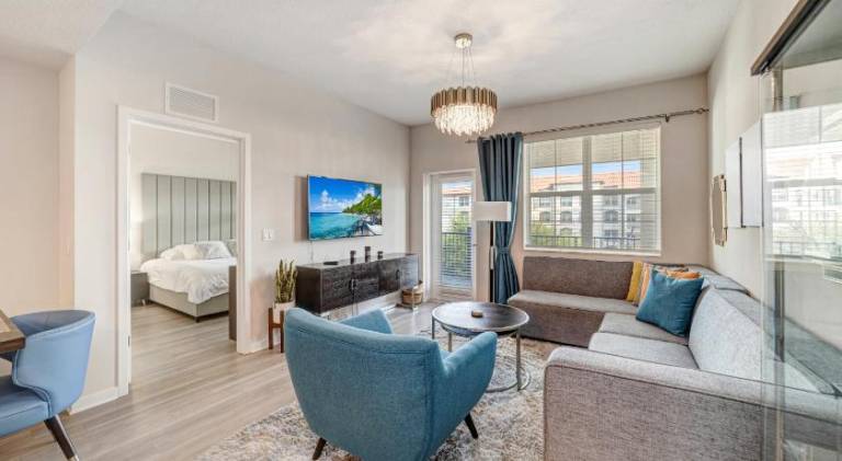 Luxury 3BR resort Condo walking distance to Epic Universe, Convention center and Icon Park — photo 2