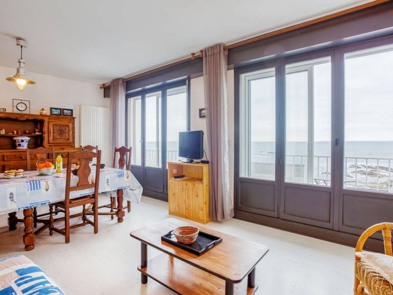 Apartment | Sea view — photo 3