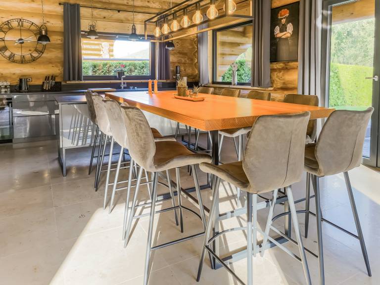 Children-friendly chalet with sauna, jacuzzi & patio | Nature view | Pet-friendly — photo 4