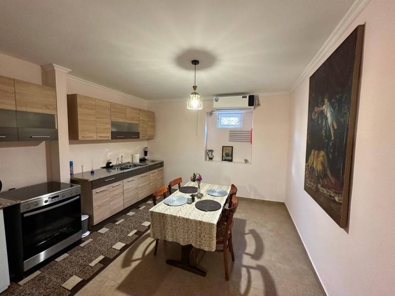 Rental apartment with garden — photo 4
