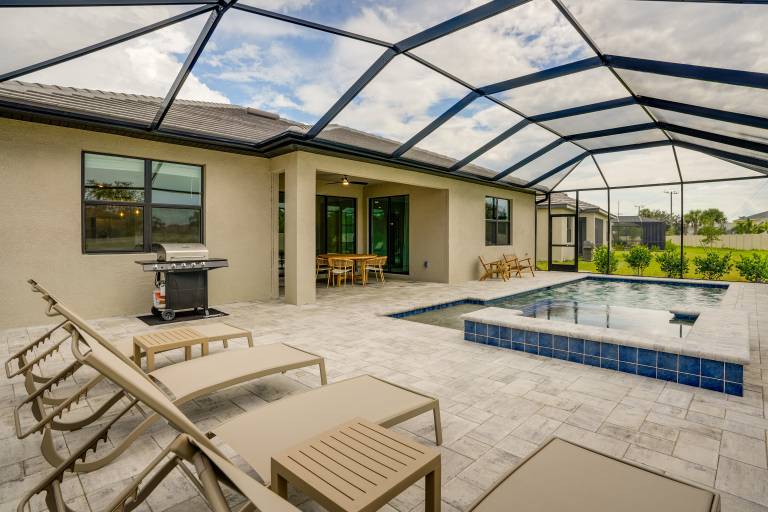 Fort Myers Oasis w Private Pool & Hot Tub