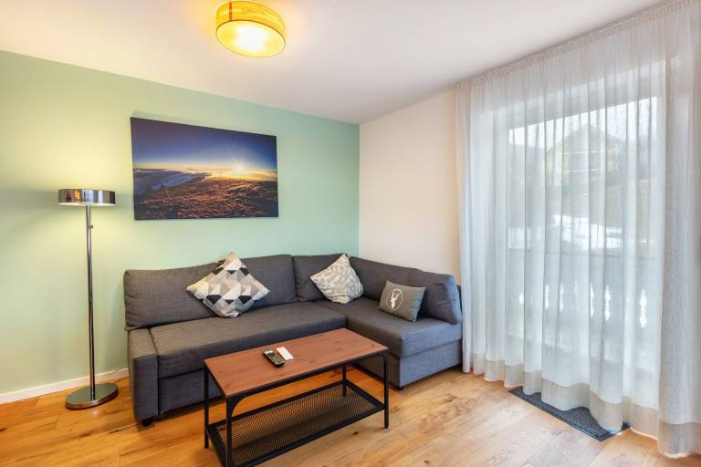 Charming Neuenweg Apartment with Mountain Views and Two Balconies — photo 2