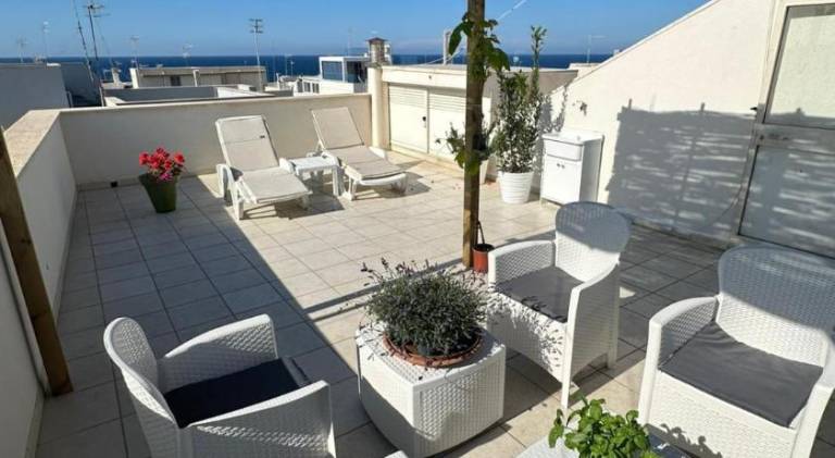 Holiday apartment with patio | Pets allowed in Polignano a Mare