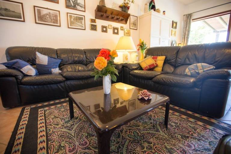 Family-friendly beautiful villa with garden | Pets allowed — photo 4