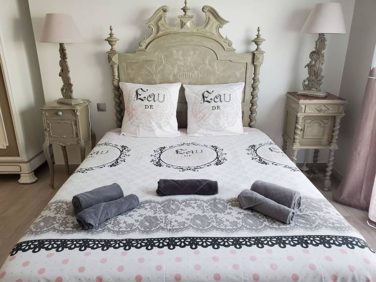 Accommodation  Chaniers